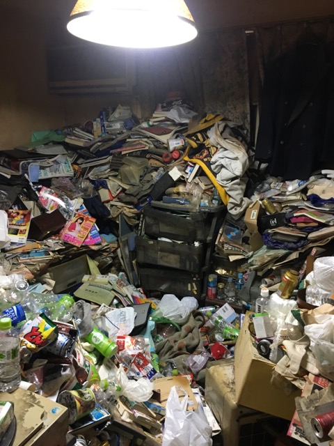 千葉市若葉区 単身一人暮らしのごみ屋敷のお片付け 回収処分を行いました